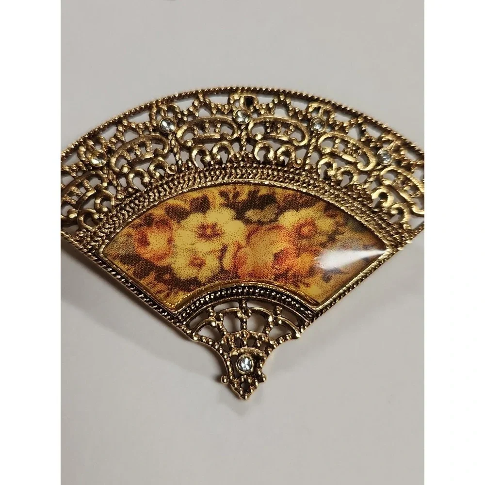 vintage 1928 brand brooch